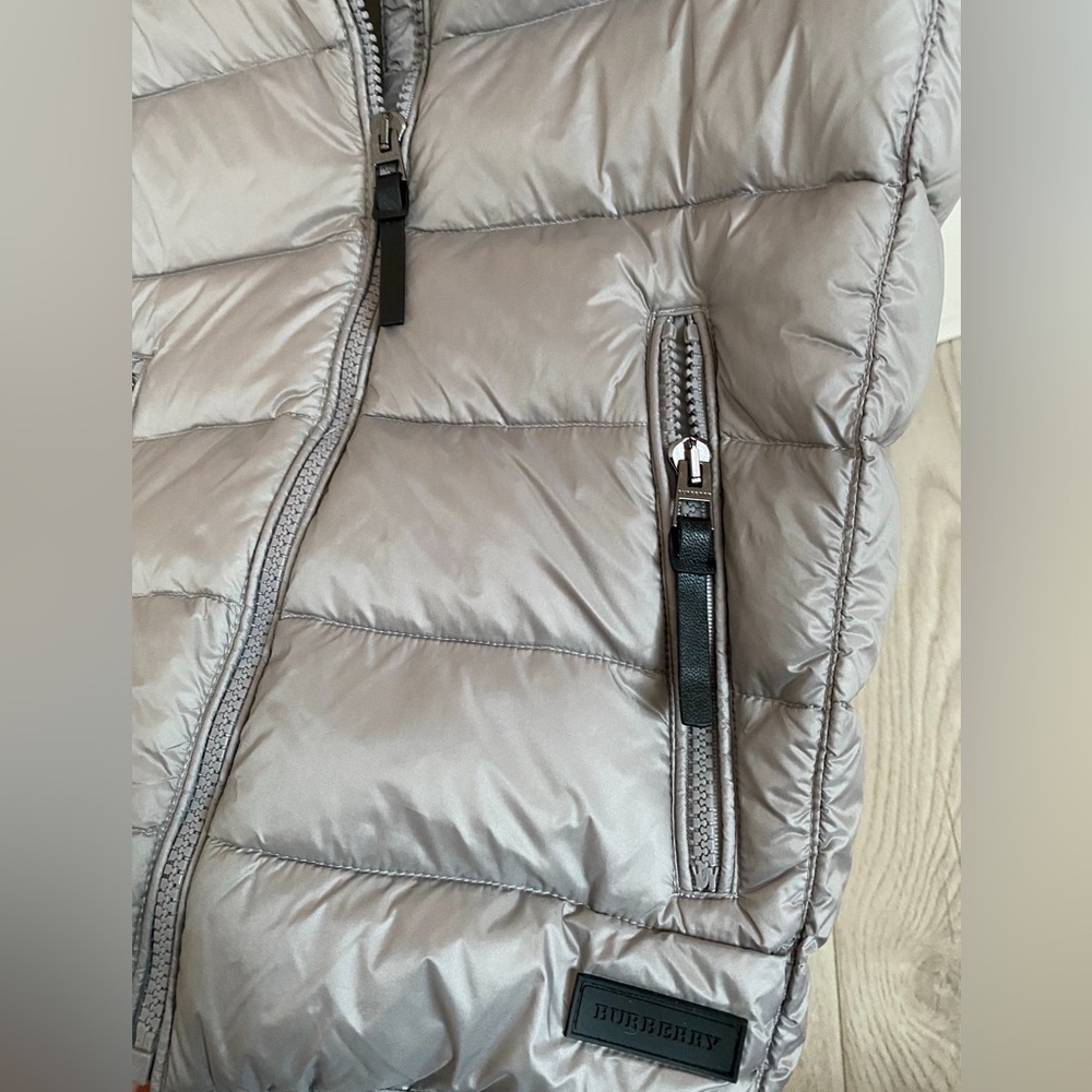 Burberry Silver Quilted Hooded Vest - Picture 4 of 6